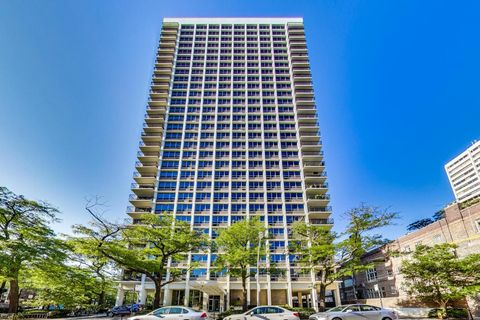 Tiny photo for 88 W Schiller Street #2903L, Chicago, IL 60610 (MLS # 12635277)