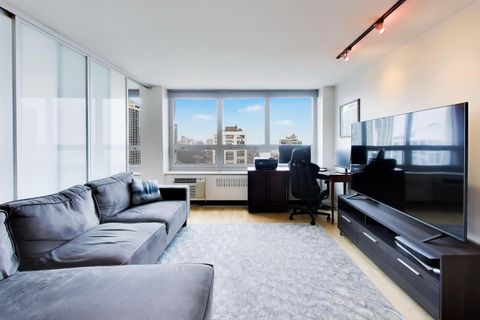 Tiny photo for 88 W Schiller Street #2903L, Chicago, IL 60610 (MLS # 12635277)