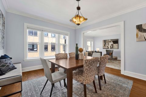 Tiny photo for 826 Michigan Avenue #2B, Evanston, IL 60202 (MLS # 12461365)