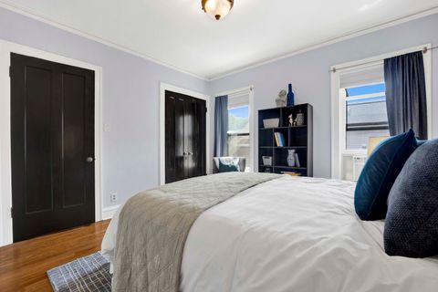 Tiny photo for 826 Michigan Avenue #2B, Evanston, IL 60202 (MLS # 12461365)