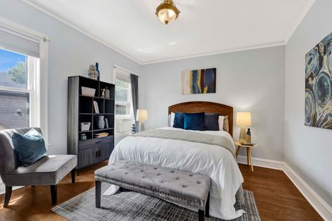 Tiny photo for 826 Michigan Avenue #2B, Evanston, IL 60202 (MLS # 12461365)