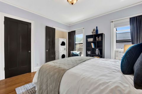 Tiny photo for 826 Michigan Avenue #2B, Evanston, IL 60202 (MLS # 12461365)