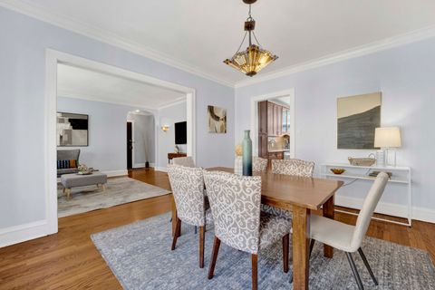 Tiny photo for 826 Michigan Avenue #2B, Evanston, IL 60202 (MLS # 12461365)