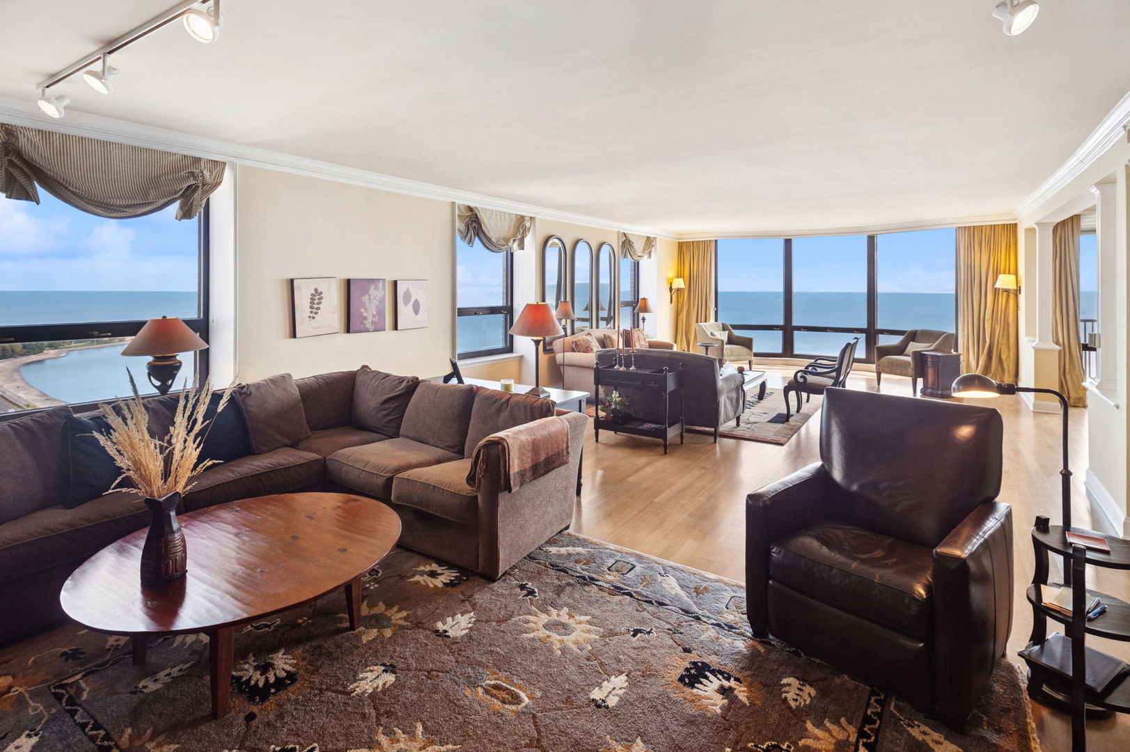 1040 N LAKE SHORE Drive 30D