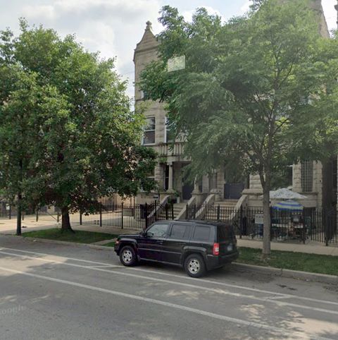 1513 N california Avenue 2F Chicago IL 60622