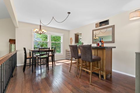 Tiny photo for 1211 Parliament Court, Libertyville, IL 60048 (MLS # 12460728)