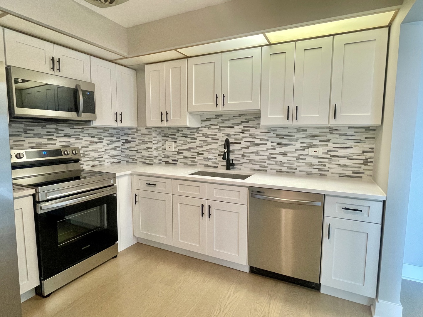 4125 N Keystone Avenue 605