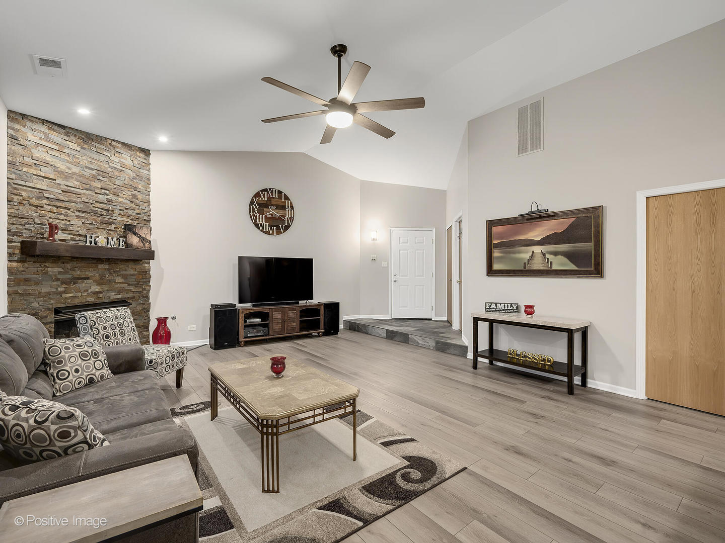 19317 Everett Lane 0