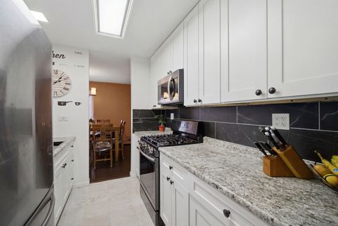 Tiny photo for 1926 Prairie Square #313, Schaumburg, IL 60173 (MLS # 12608146)