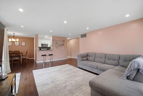 Tiny photo for 1926 Prairie Square #313, Schaumburg, IL 60173 (MLS # 12608146)