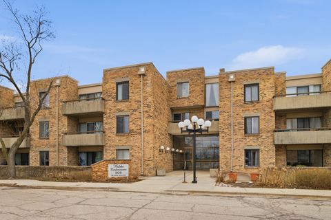 Photo of 1926 Prairie Square #313, Schaumburg, IL 60173 (MLS # 12608146)