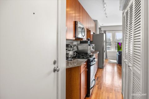 Tiny photo for 1740 W Foster Avenue #2F, Chicago, IL 60640 (MLS # 12583198)