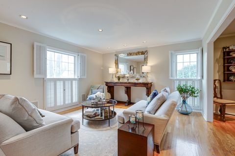 Tiny photo for 22 Regent Lane, Lincolnshire, IL 60069 (MLS # 12623875)