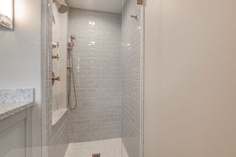 Tiny photo for 22 Regent Lane, Lincolnshire, IL 60069 (MLS # 12623875)