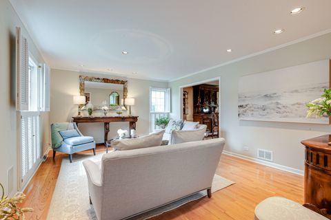 Tiny photo for 22 Regent Lane, Lincolnshire, IL 60069 (MLS # 12623875)