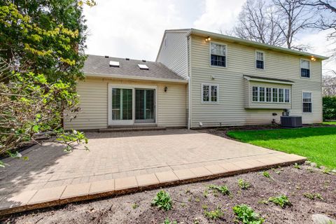 Tiny photo for 22 Regent Lane, Lincolnshire, IL 60069 (MLS # 12623875)