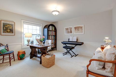 Tiny photo for 22 Regent Lane, Lincolnshire, IL 60069 (MLS # 12623875)