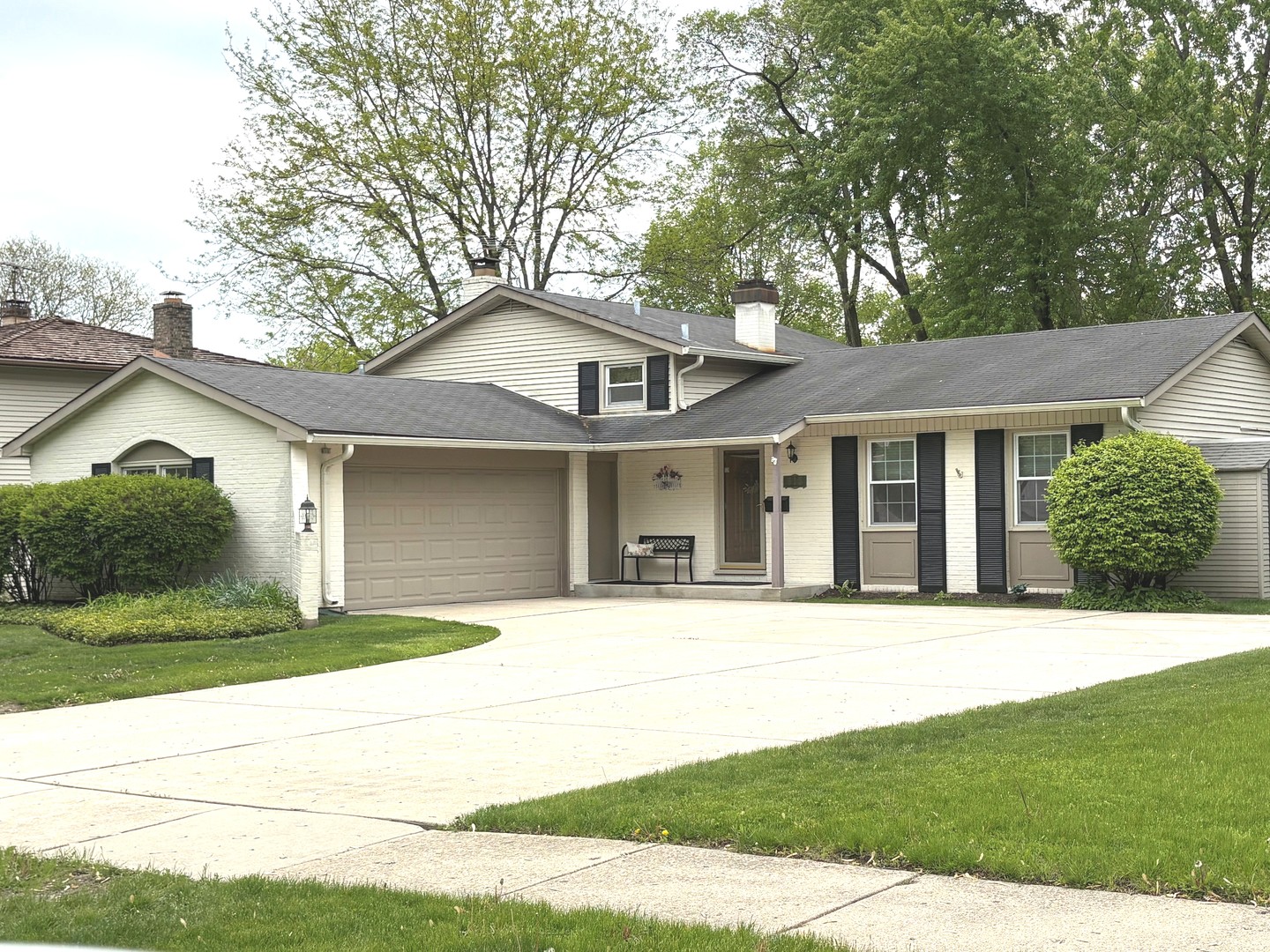 615 E Golf Road