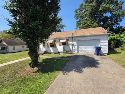 Tiny photo for 713 N 10th Street, Mt Vernon, IL 62864 (MLS # 12741352)