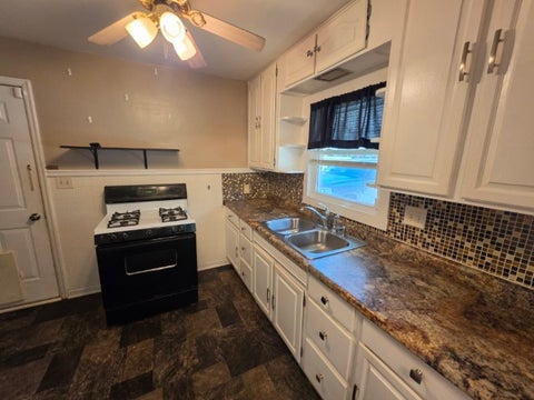 Tiny photo for 713 N 10th Street, Mt Vernon, IL 62864 (MLS # 12741352)