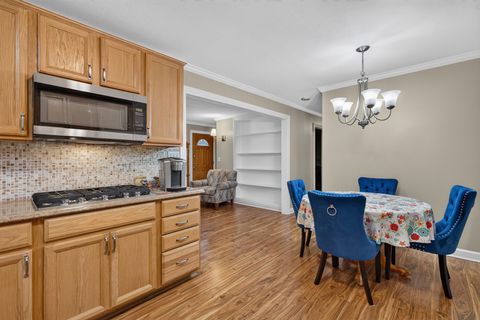 Tiny photo for 183 SUNSET Drive, Carpentersville, IL 60110 (MLS # 12654648)