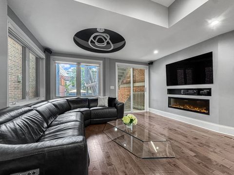 Tiny photo for 461 W Melrose Street, Chicago, IL 60657 (MLS # 12468655)