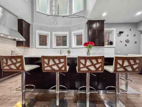 Tiny photo for 461 W Melrose Street, Chicago, IL 60657 (MLS # 12468655)