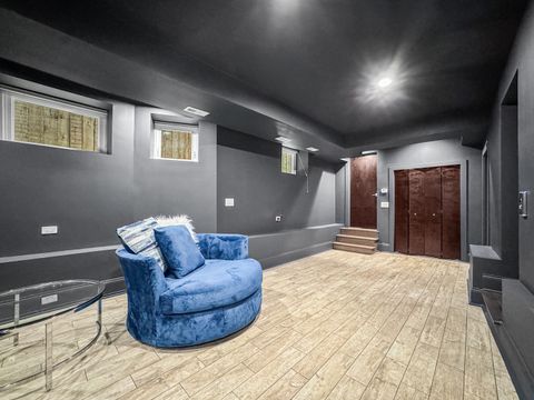 Tiny photo for 461 W Melrose Street, Chicago, IL 60657 (MLS # 12468655)