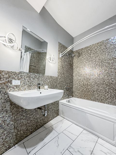 Tiny photo for 461 W Melrose Street, Chicago, IL 60657 (MLS # 12468655)