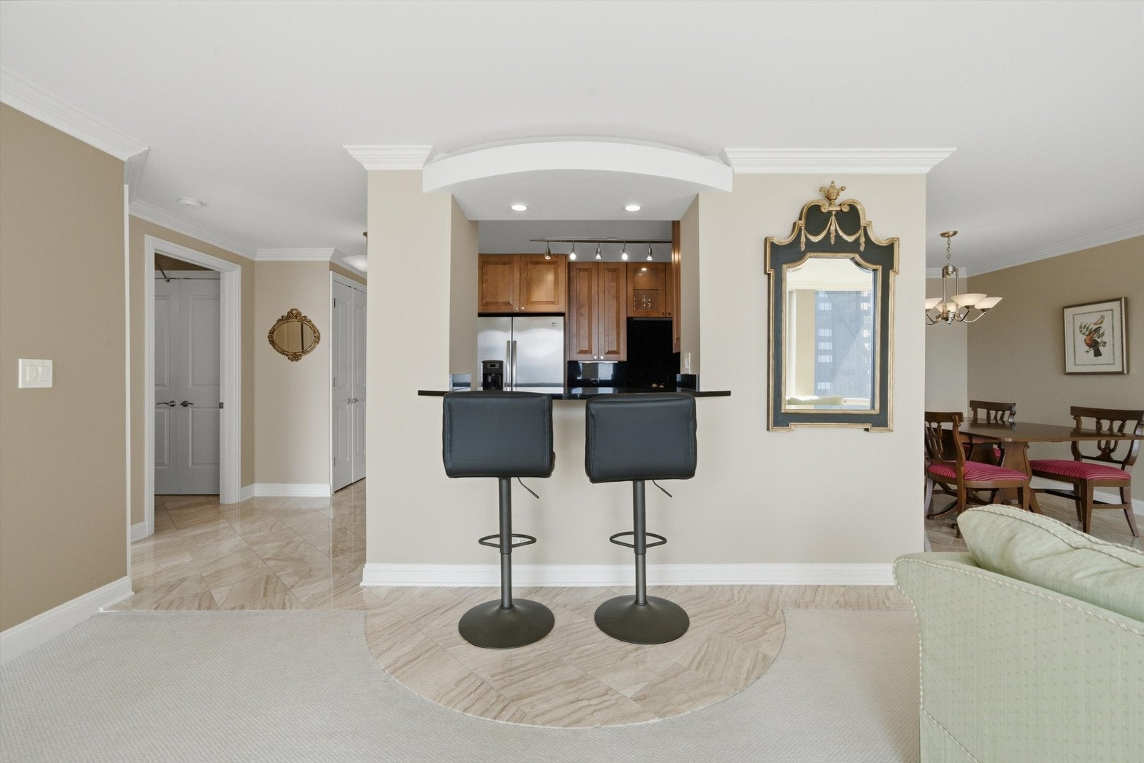 111 E Chestnut Street 42F