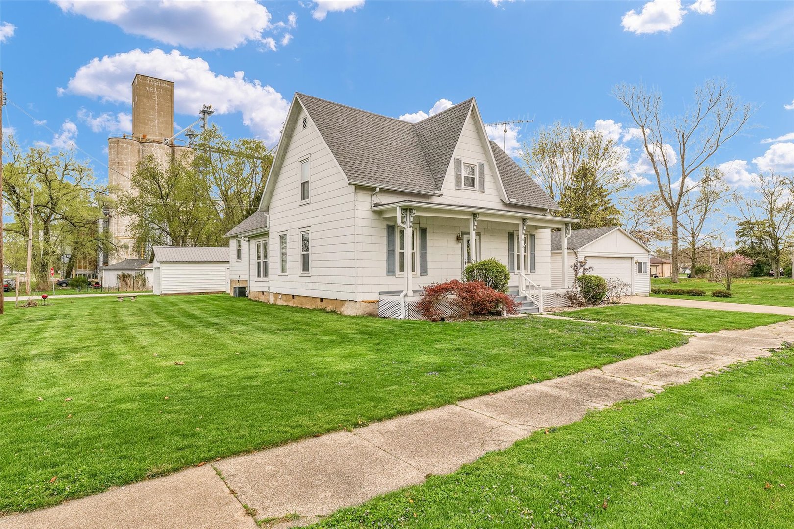 307 W Yates Street