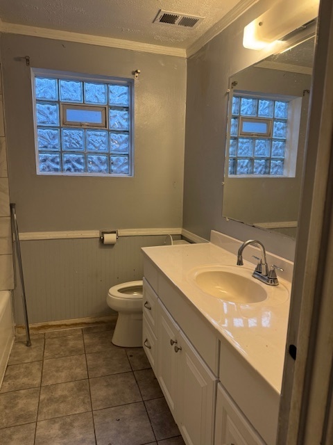 8815 S Halsted Street