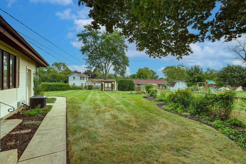 Tiny photo for 385 Pleasant Street, Hoffman Estates, IL 60169 (MLS # 12761078)