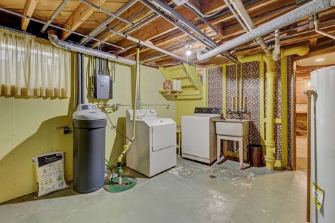 Tiny photo for 385 Pleasant Street, Hoffman Estates, IL 60169 (MLS # 12761078)