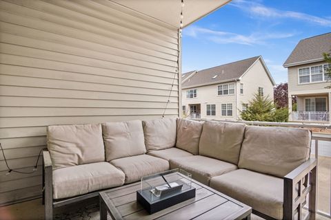 Tiny photo for 521 Pheasant Trail, St. Charles, IL 60174 (MLS # 12634349)