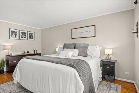 Tiny photo for 521 Pheasant Trail, St. Charles, IL 60174 (MLS # 12634349)