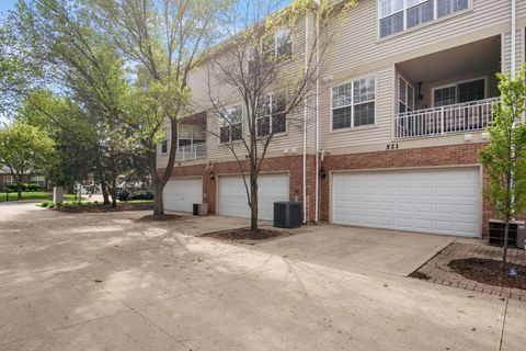 Tiny photo for 521 Pheasant Trail, St. Charles, IL 60174 (MLS # 12634349)