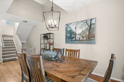 Tiny photo for 521 Pheasant Trail, St. Charles, IL 60174 (MLS # 12634349)