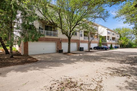 Tiny photo for 521 Pheasant Trail, St. Charles, IL 60174 (MLS # 12634349)