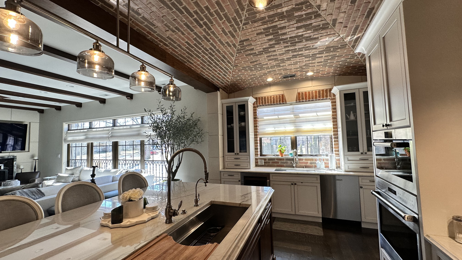 6227 N Sauganash Avenue