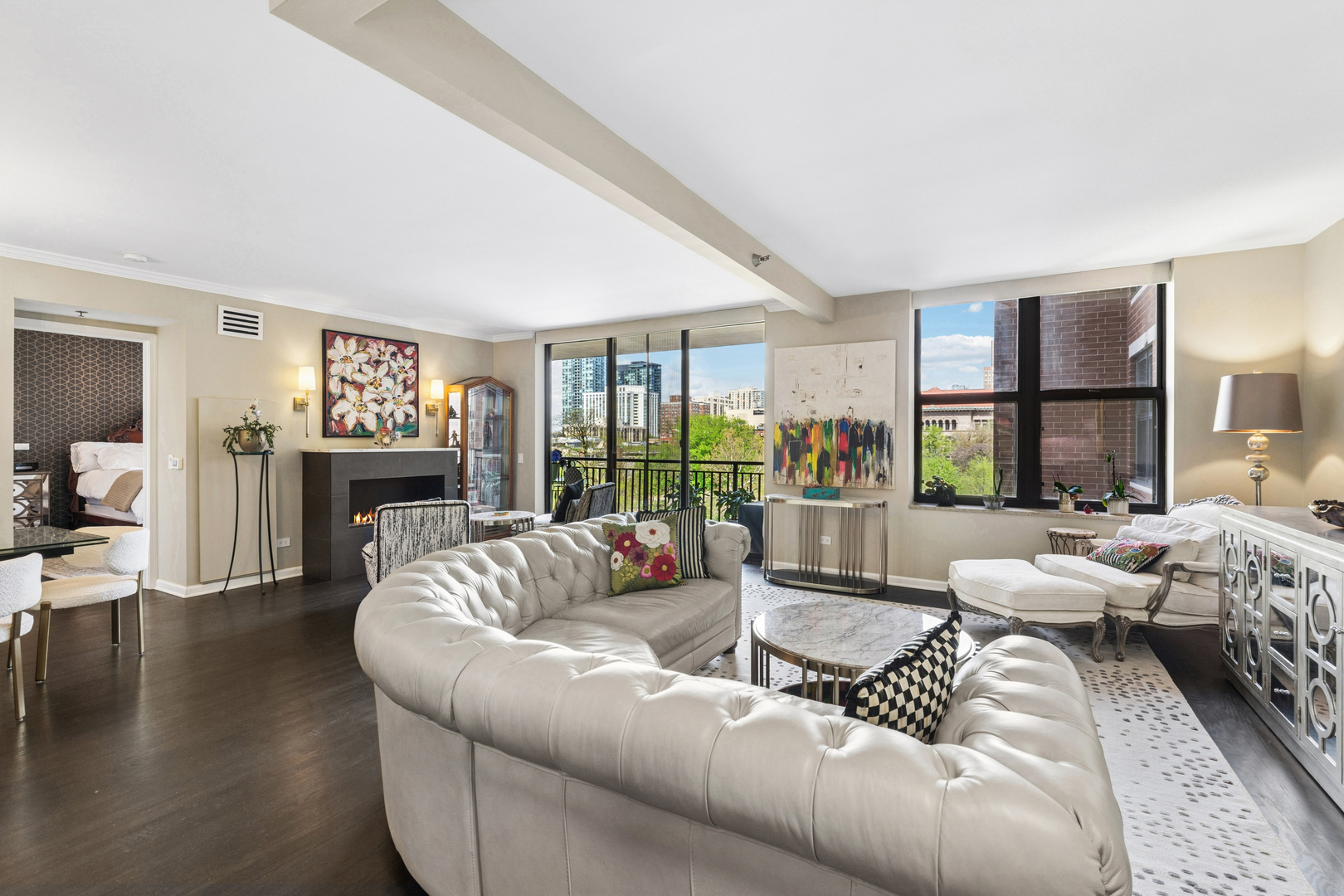 55 W Delaware Place 607