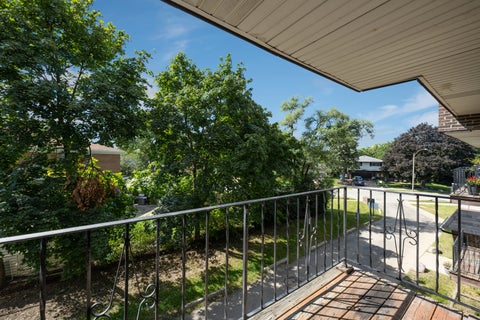 Tiny photo for 215 S Hale Street #9B, Addison, IL 60101 (MLS # 12745914)
