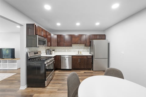 Tiny photo for 215 S Hale Street #9B, Addison, IL 60101 (MLS # 12745914)