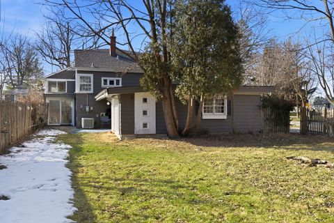 Tiny photo for 101 S Adams Street, Westmont, IL 60559 (MLS # 12567918)