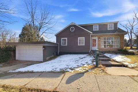 Tiny photo for 101 S Adams Street, Westmont, IL 60559 (MLS # 12567918)