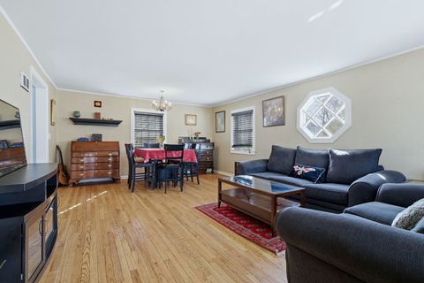 Tiny photo for 101 S Adams Street, Westmont, IL 60559 (MLS # 12567918)