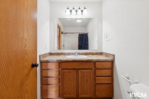 Tiny photo for 5910 AUSTIN Avenue, Davenport, IA 52804 (MLS # QC4267671)