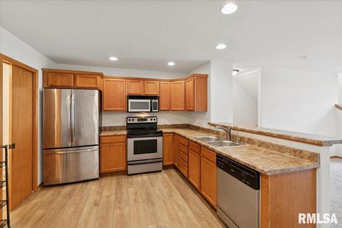 Tiny photo for 5910 AUSTIN Avenue, Davenport, IA 52804 (MLS # QC4267671)