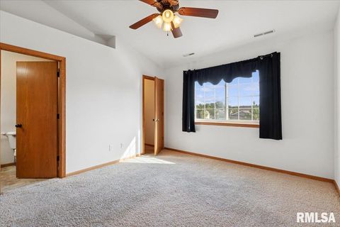 Tiny photo for 5910 AUSTIN Avenue, Davenport, IA 52804 (MLS # QC4267671)