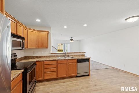 Tiny photo for 5910 AUSTIN Avenue, Davenport, IA 52804 (MLS # QC4267671)